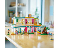LEGO Friends 41731 Międzynarodowa szkoła w Heartlake - 1091266 - zdjęcie 5